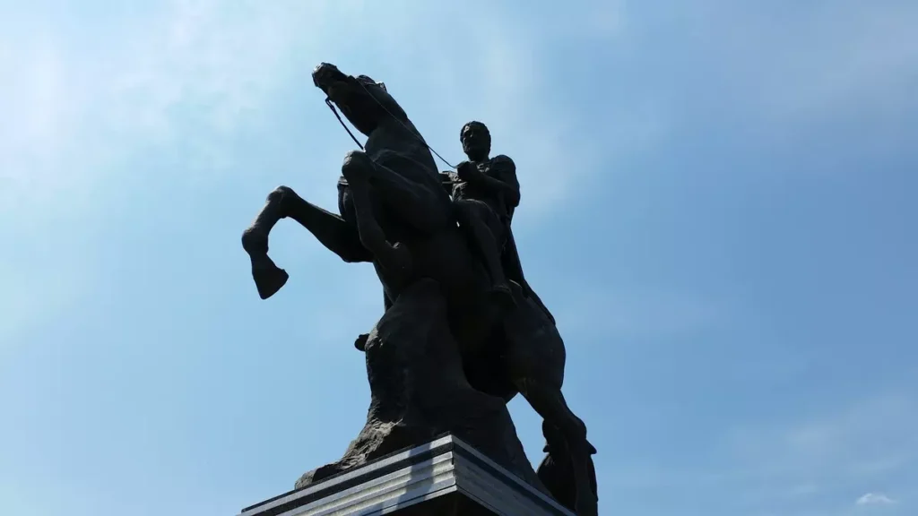Escultura de Filipe II, em Bitola - Macedônia