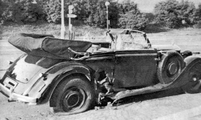 Carro de Reinhard Heydrich após atentado