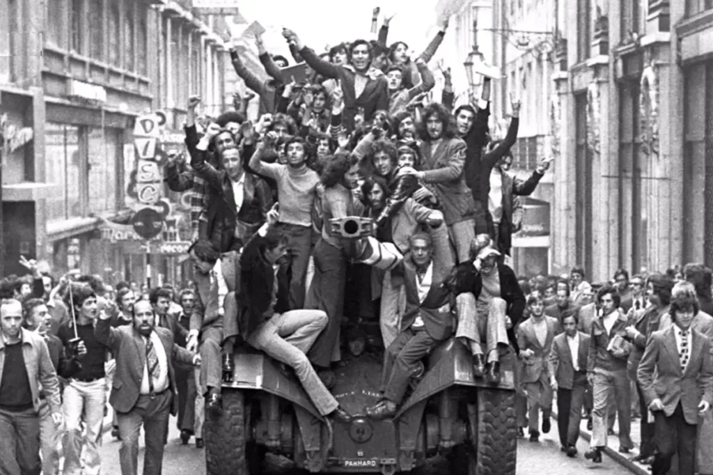 Revolução dos Cravos
