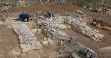 Escavação arqueológica de templo romano no forte de Kapersburg, na Alemanha